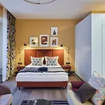 Aparthotel Rooma Boutique Old Town Self Check-in 4*