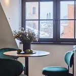 Rooma Boutique Old Town Self Check-in Hotel apartamentowy