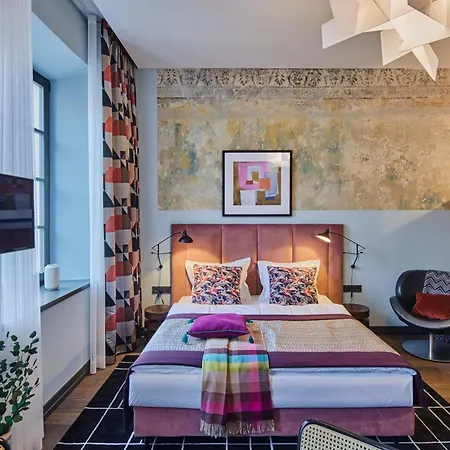 Rooma Apartments Boutique Old Town Self Check-In Aparthotel 4*