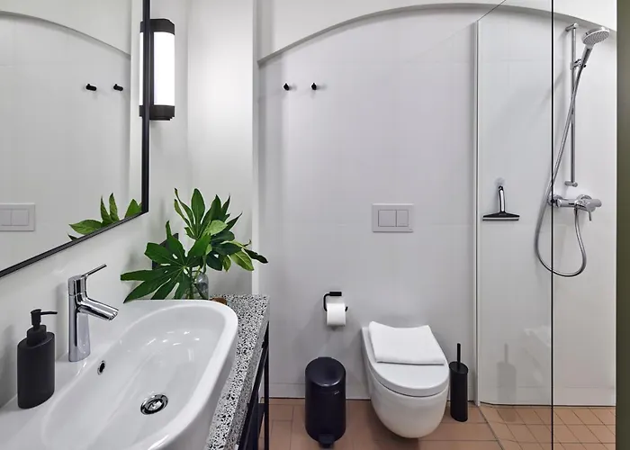 Rooma Boutique Old Town Self Check-in Апарт-готель 4*