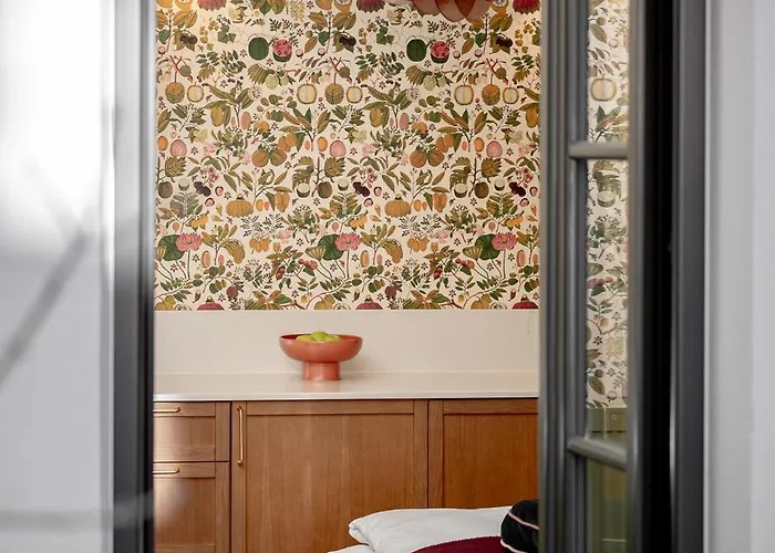 Rooma Boutique Old Town Self Check-in